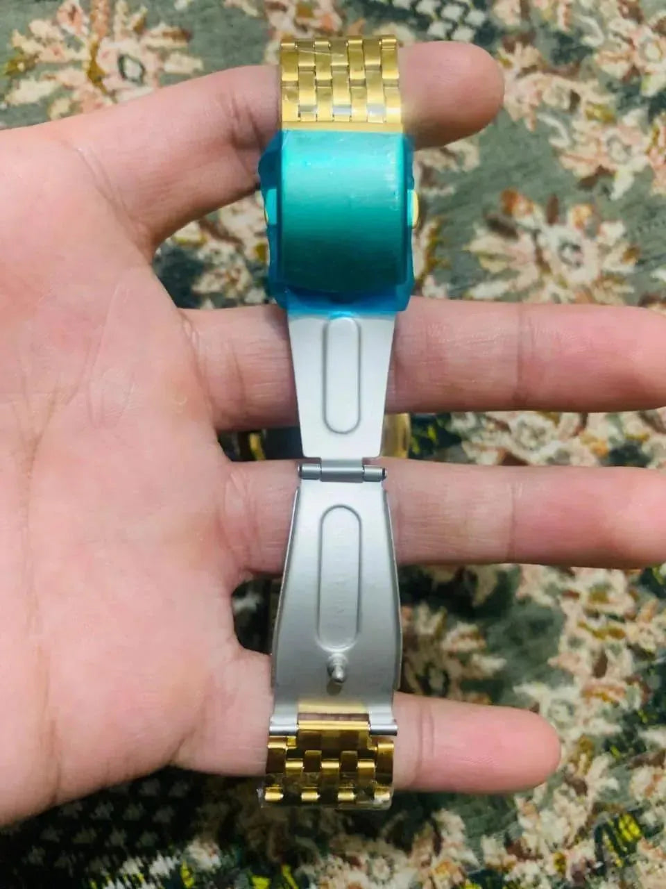 Golden Men's Watch with Stainless Steel Band 6cm
